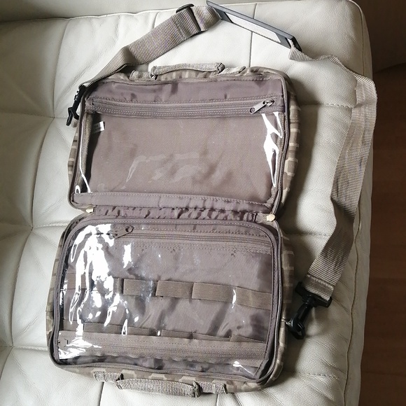 Naturalizer Make-Up|Travel Bag Divider & Organizer - Picture 4 of 8